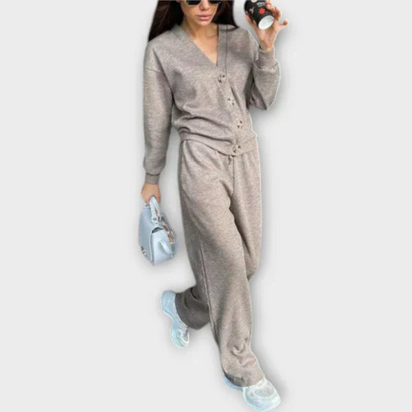 Blusa a maniche lunghe e pantaloni