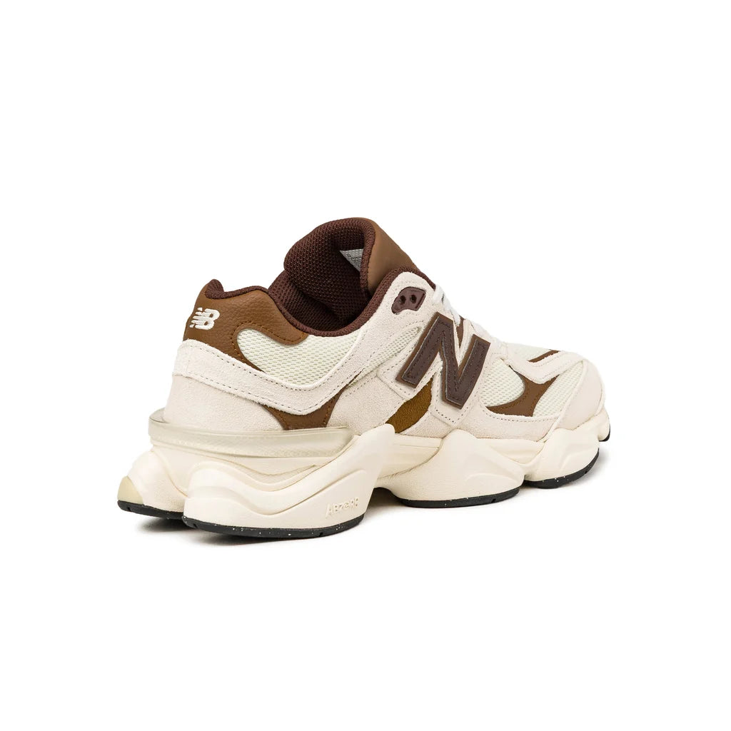 NB 90/60 — 'Breakfast Tea/Angora'