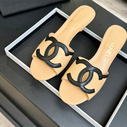 Mules "Rivoli" — Édition Signature