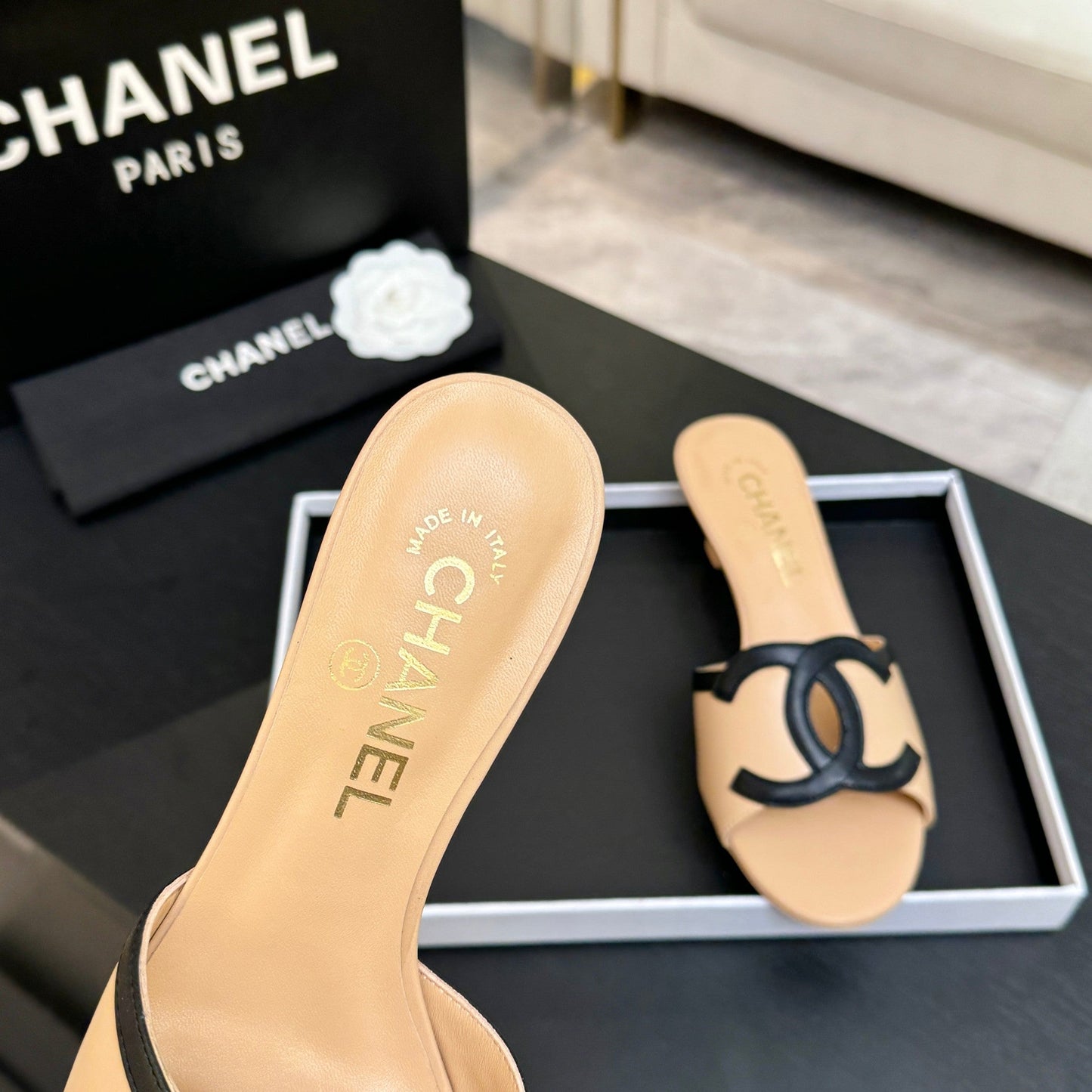 Mules "Rivoli" — Édition Signature