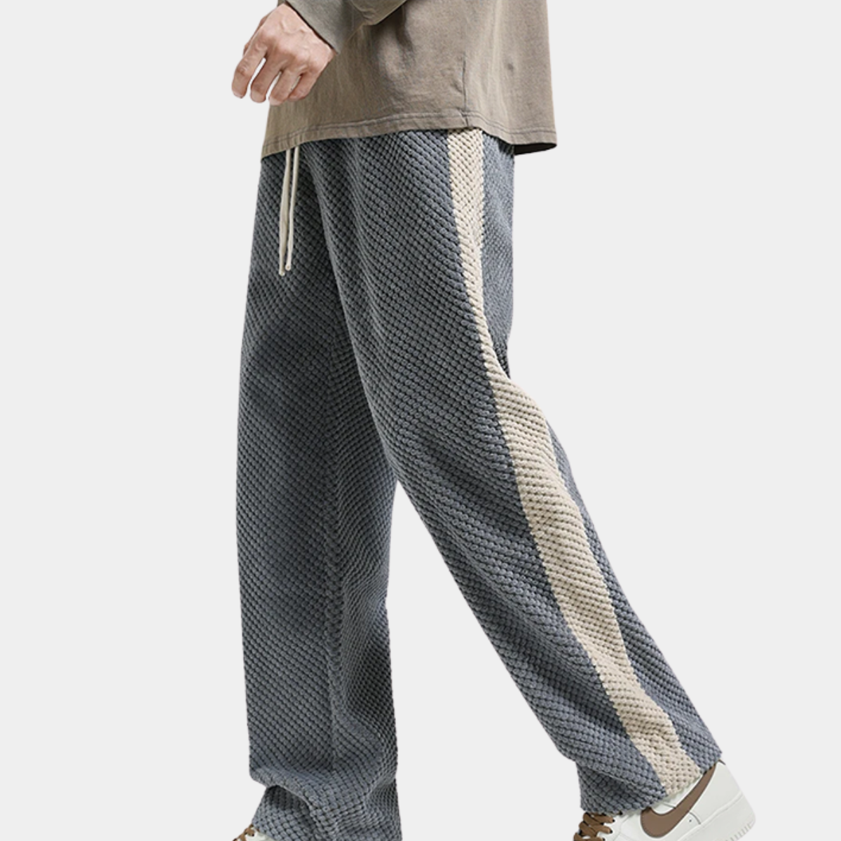 CORRADO | JOGGER IN VELLUTO A COSTE CON STILE