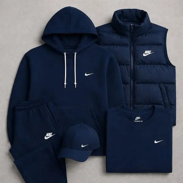 Set NK™ da 4 pezzi – Felpa, pantaloni, giacca e maglietta