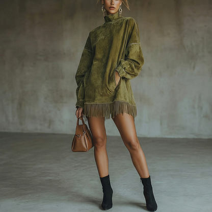 ADELA™ | Robe col montant en daim avec franges