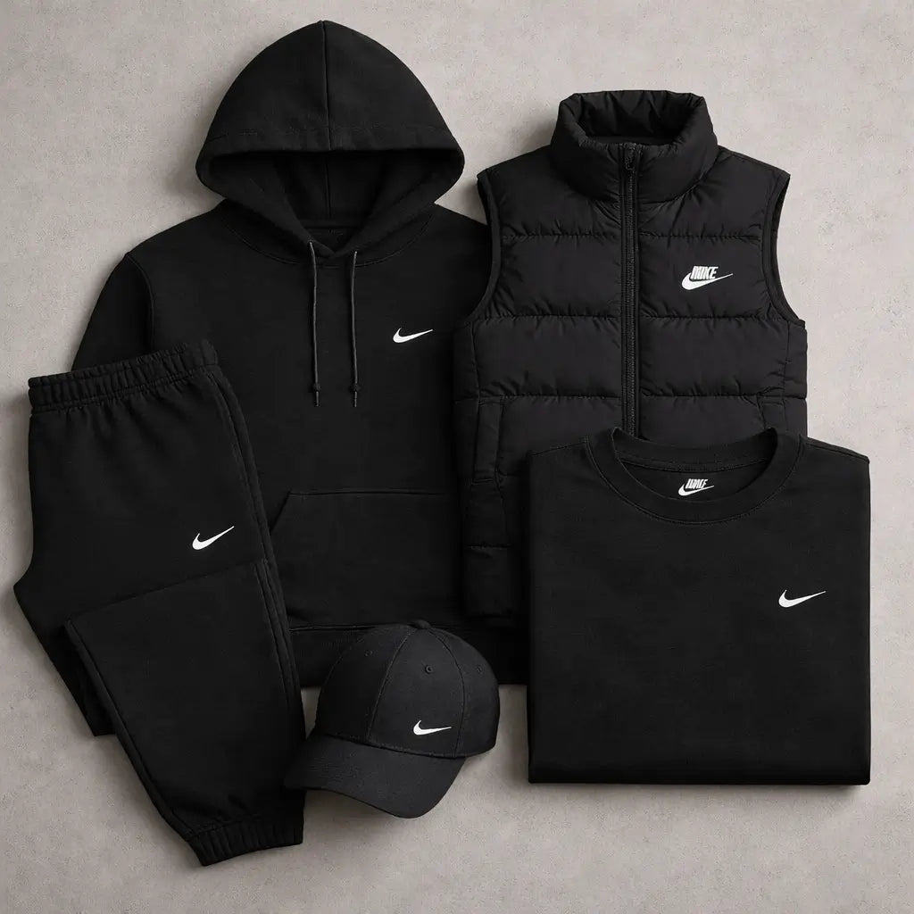 Set NK™ da 4 pezzi – Felpa, pantaloni, giacca e maglietta