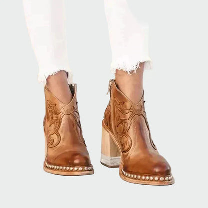 Bottines en cuir brodées élégantes
