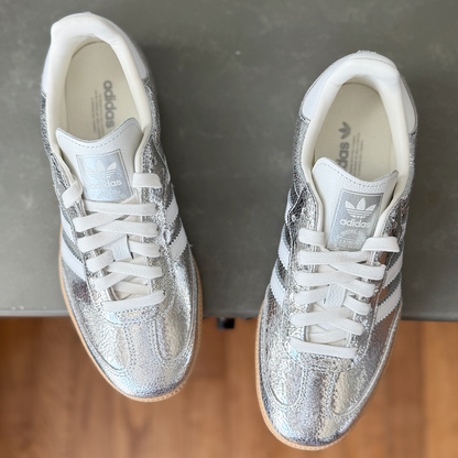 AD Samba OG Femme – Cuir Métallisé Craquelé Argent
