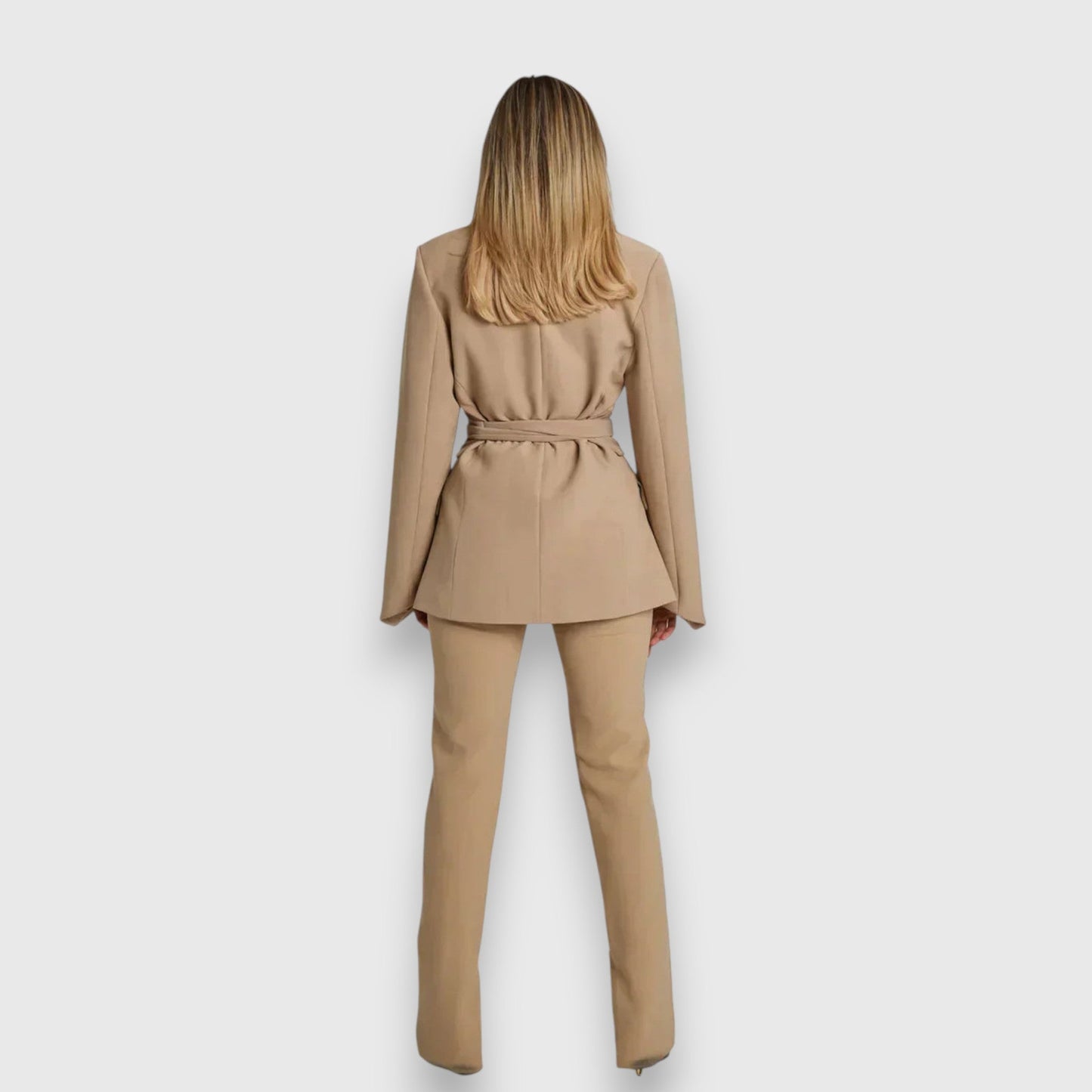 Jarela – Blazer con cintura