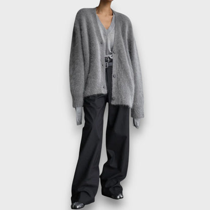 Laria – Cardigan Morbido con Taglio Classico