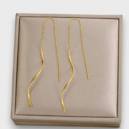 Elwira – Orecchini lunghi con forma a onda
