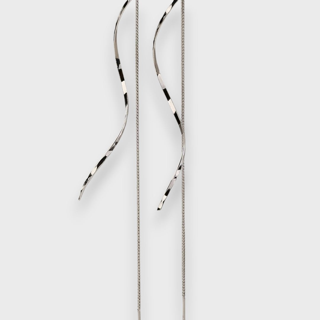 Elwira – Orecchini lunghi con forma a onda