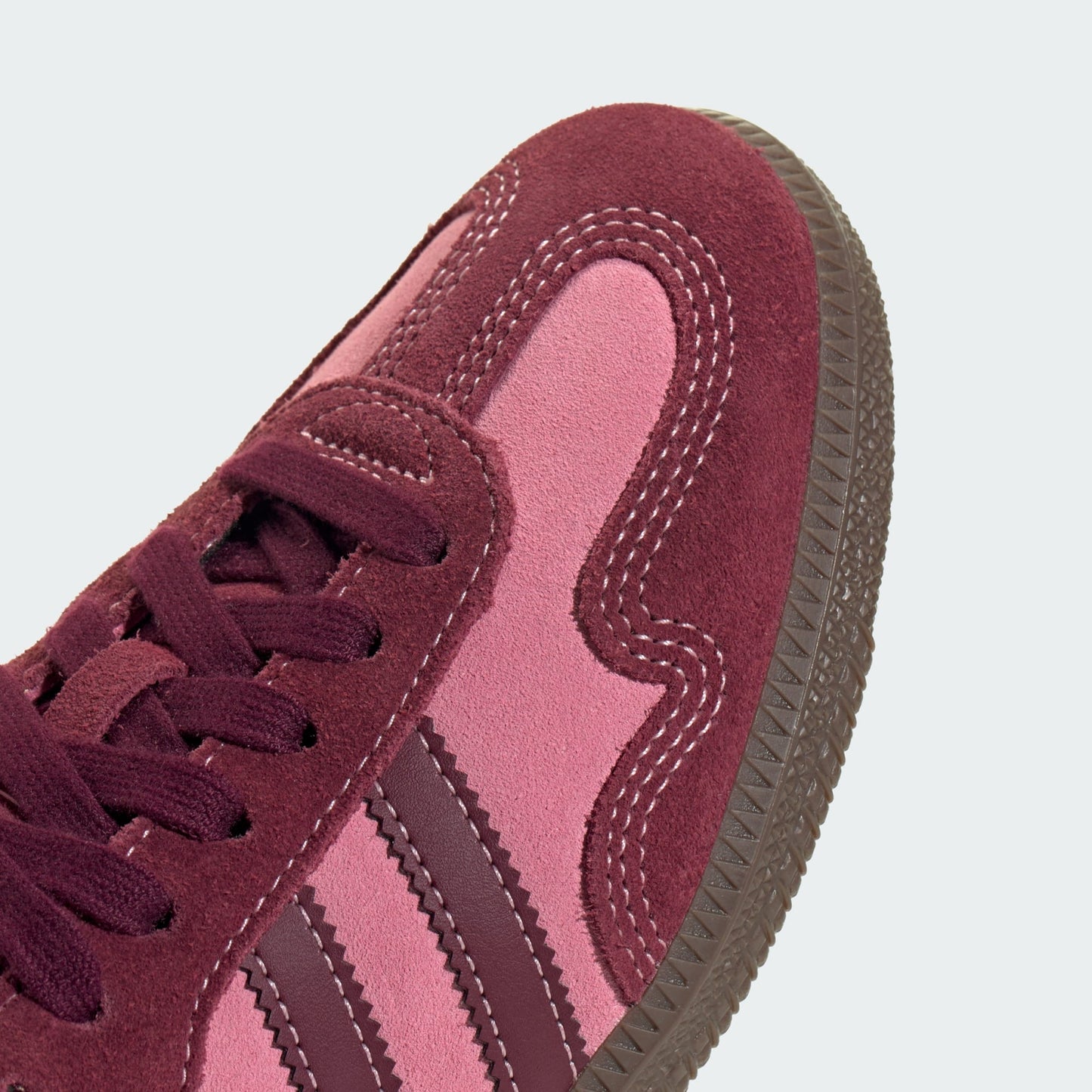 Sneakers "Iconic" — Édition Limitée & Textures d'Exception