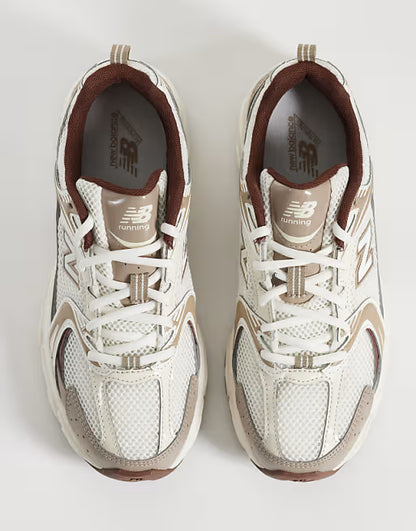 NB 530 — Blanc/Marron