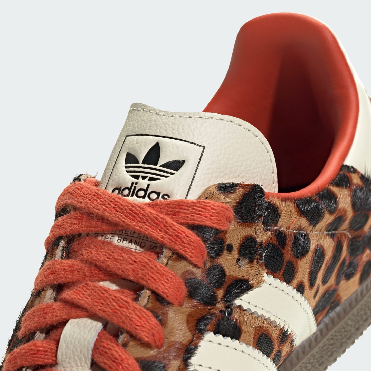 Sneakers "Iconic" — Édition Limitée & Textures d'Exception