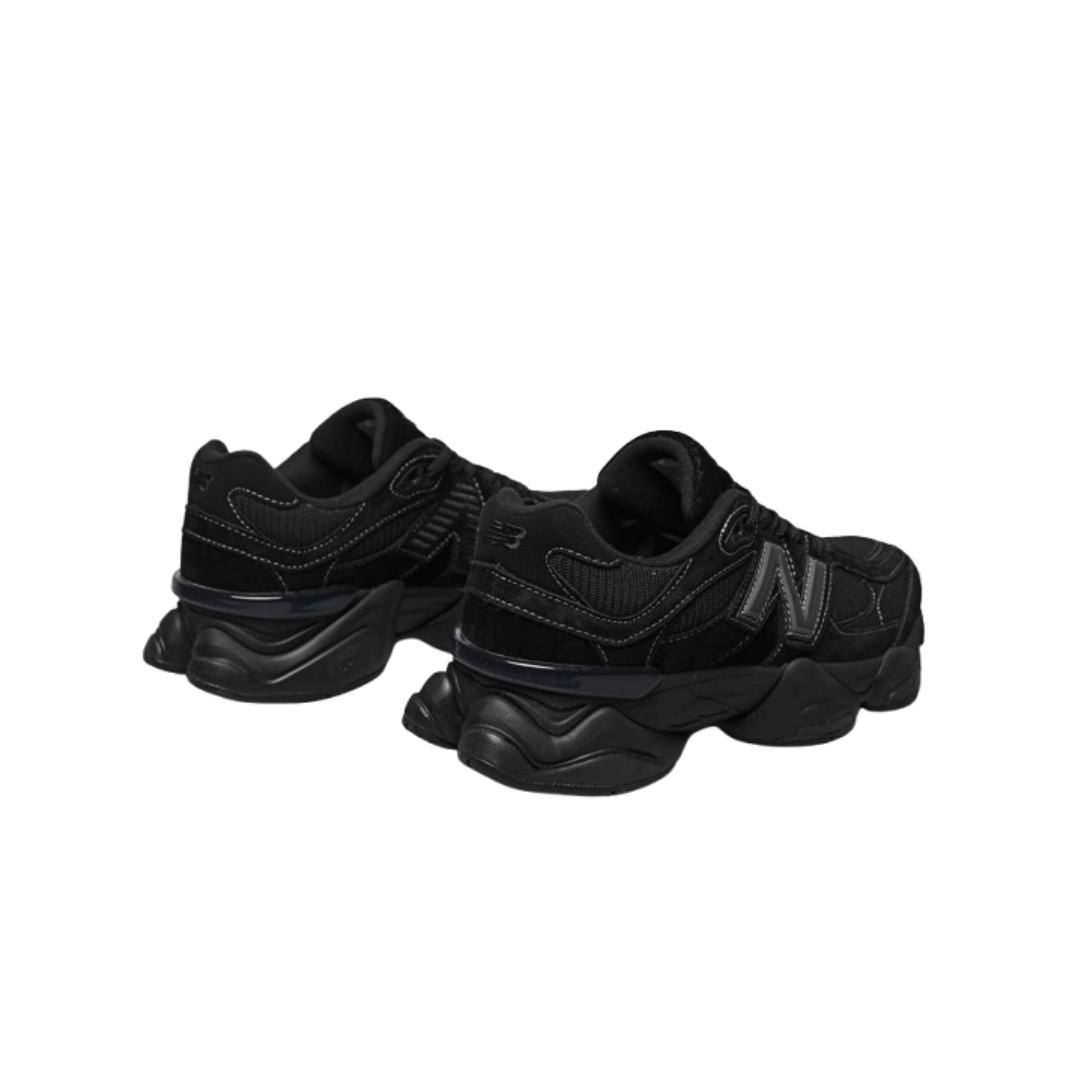 NB 9060 – Full Black Edition