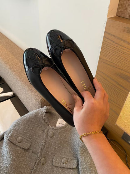 Ballerines "Intemporelles" — Cuir & Daim Signature