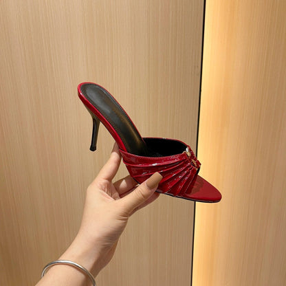 Mules "Vendôme" — Cuir Verni & Boucle Signature