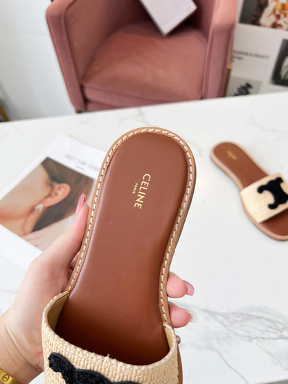 Les Sandales "Nomade" — Raffia & Signature Iconique