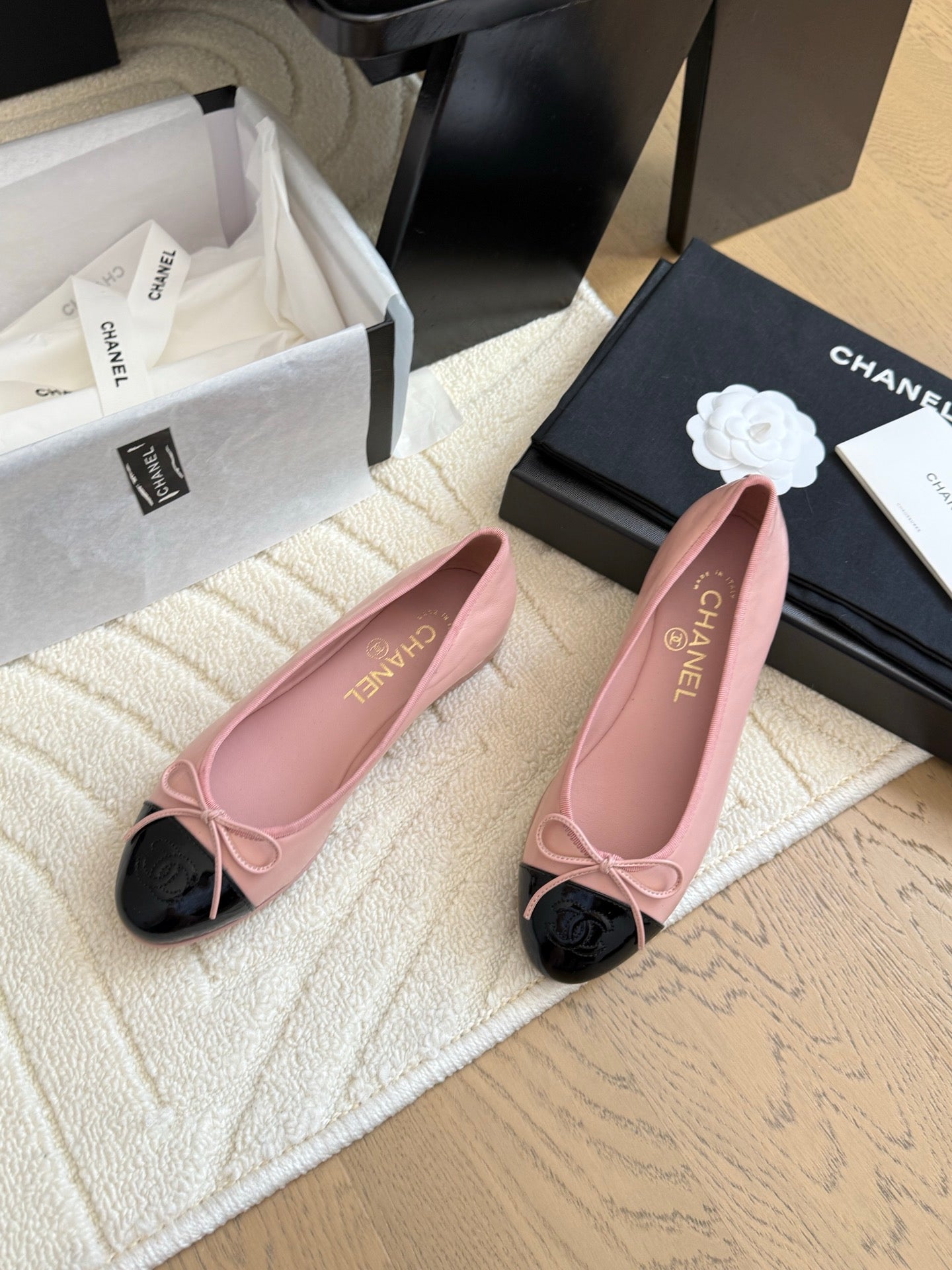 Ballerines "Intemporelles" — Cuir & Daim Signature