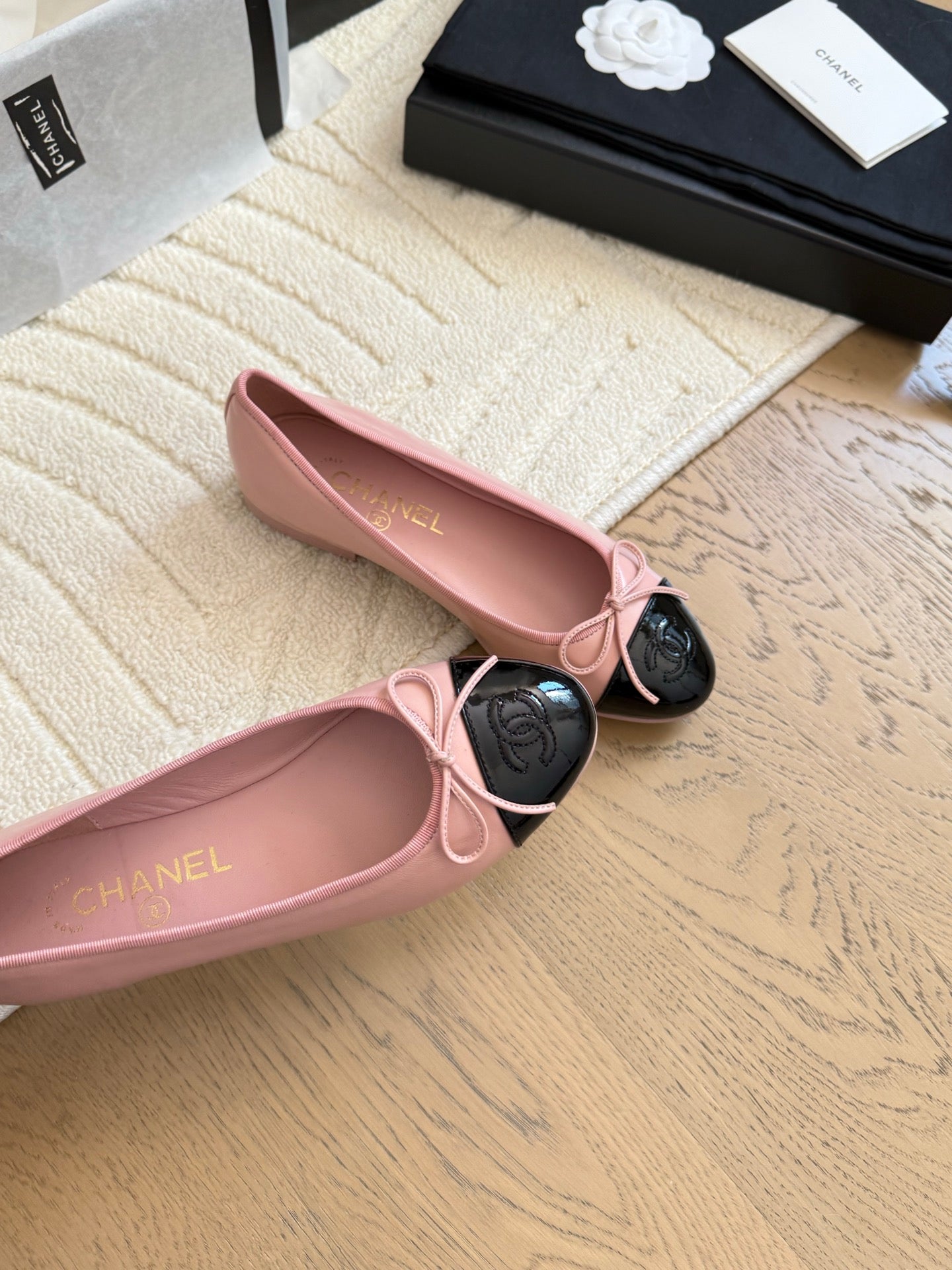 Ballerines "Intemporelles" — Cuir & Daim Signature