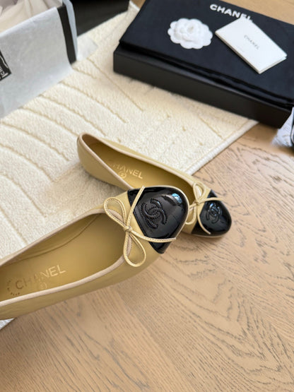 Ballerines "Intemporelles" — Cuir & Daim Signature