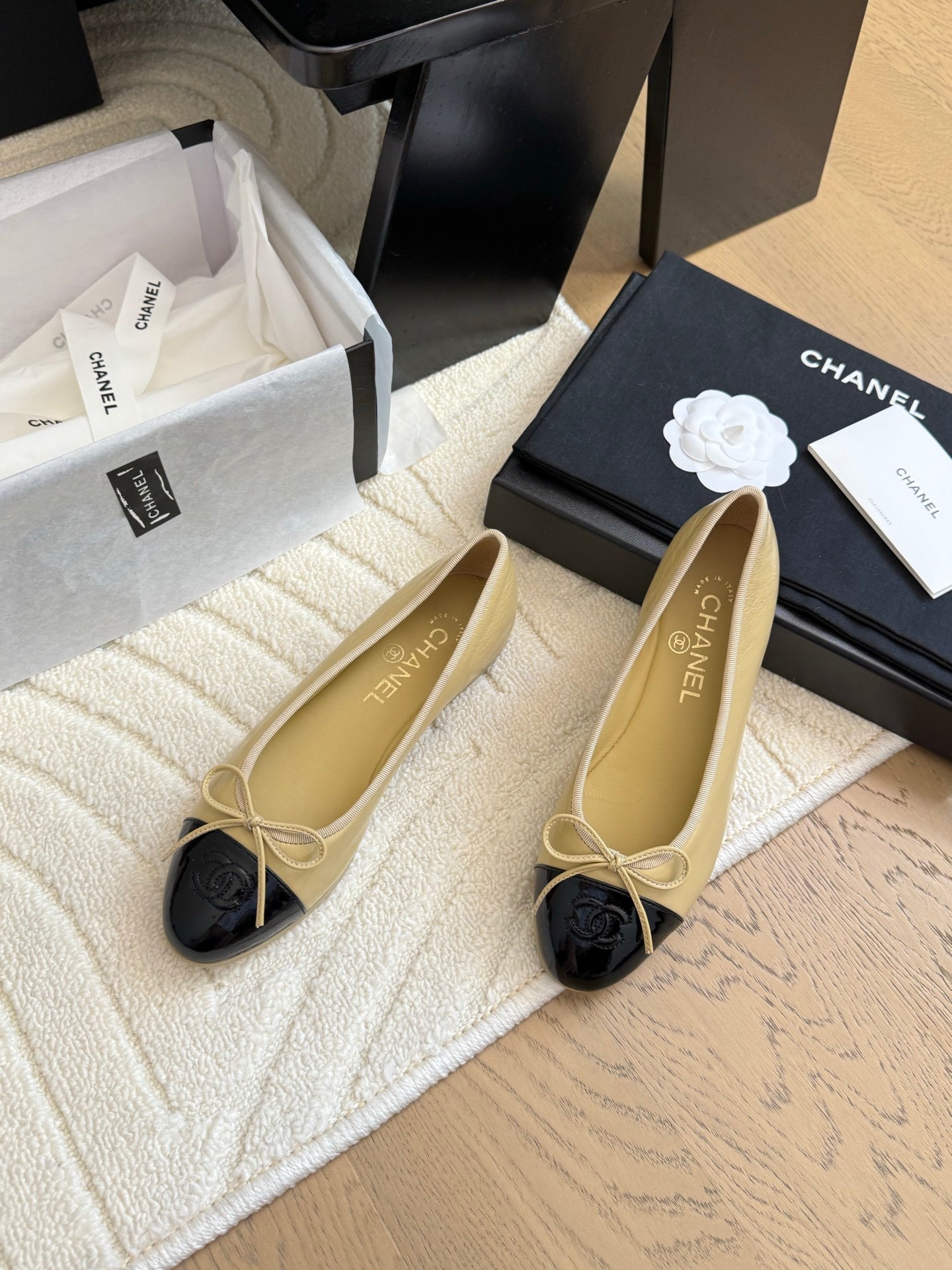 Ballerines "Intemporelles" — Cuir & Daim Signature