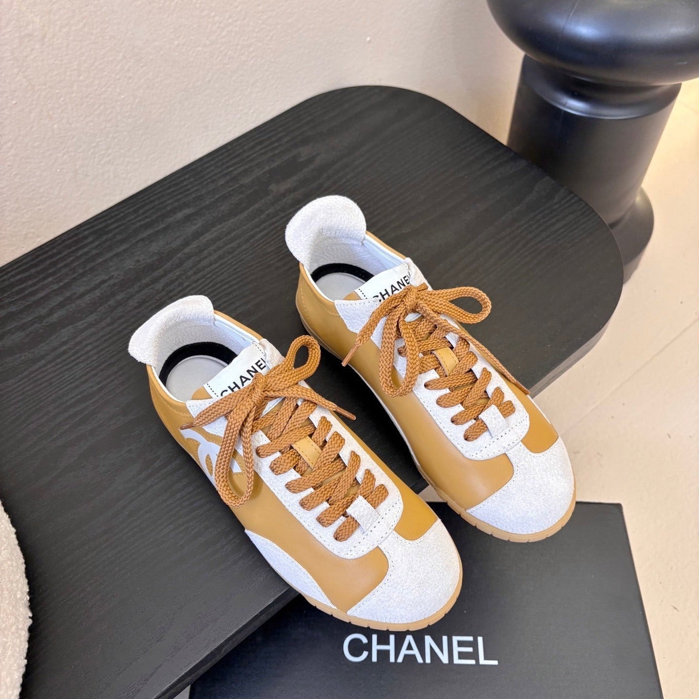 Sneakers "L'Urbaine" — Cuir & Daim Signature