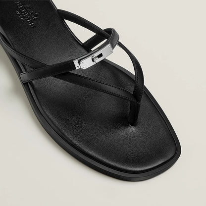 Sandales Signature — L’Incontournable